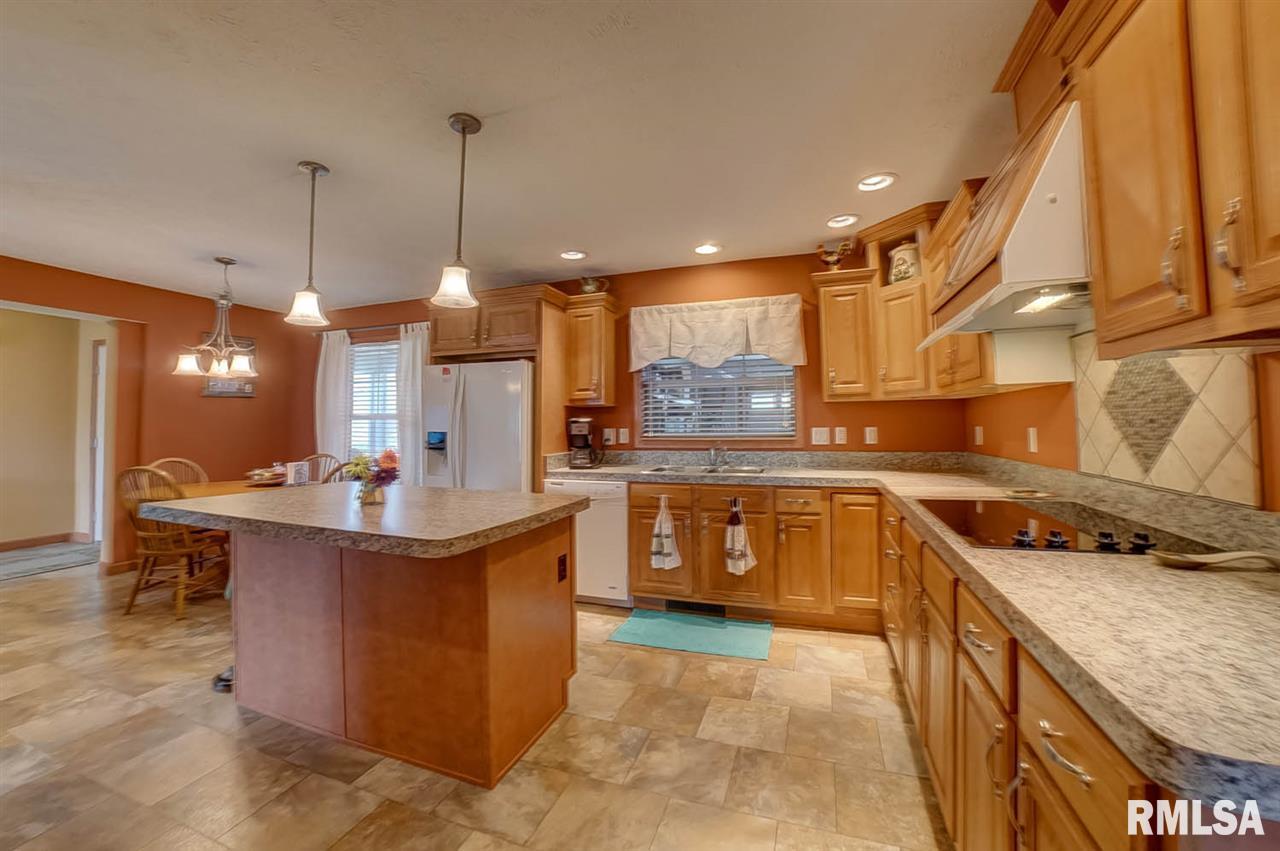 2800 Vía Rosso, Unit 508 Springfield, IL 62703 - Photo 12 of 29 Gallery Image 12