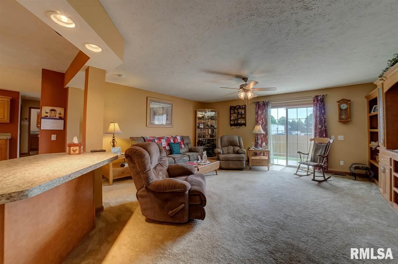 2800 Vía Rosso, Unit 508 Springfield, IL 62703 - Photo 6 of 29 Gallery Image 6