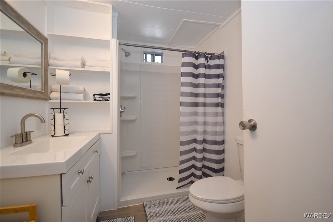 1688 Talc Road Bullhead City, AZ 86442 - Photo 20 of 39 Bathroom