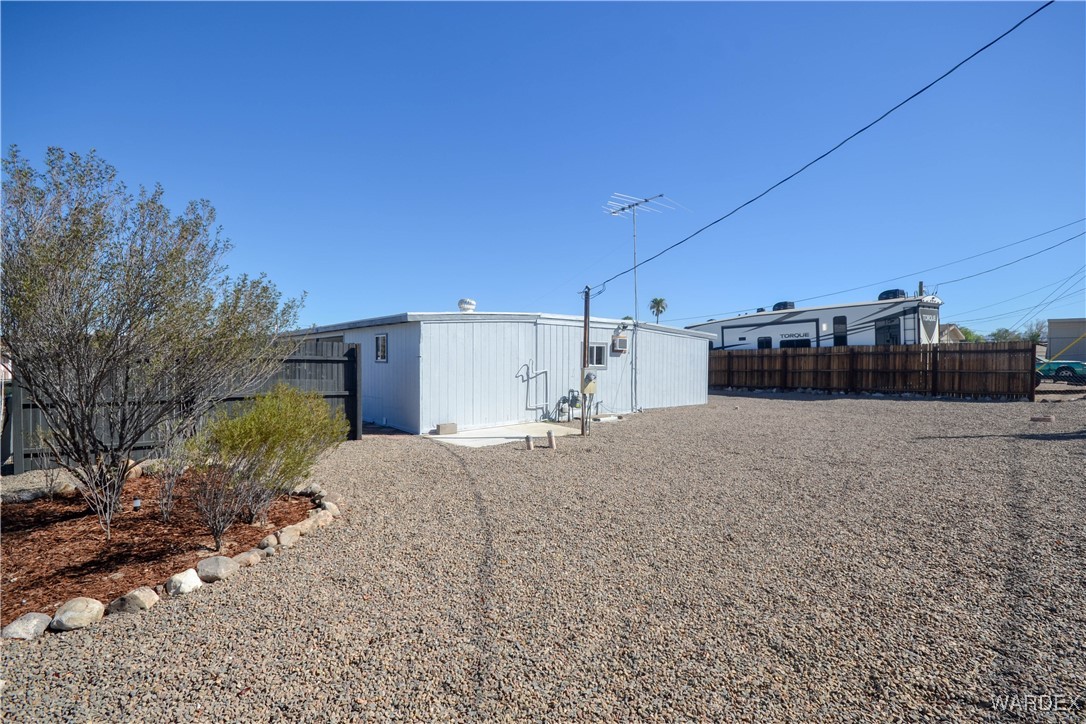 1688 Talc Road Bullhead City, AZ 86442 - Photo 30 of 39 Yard