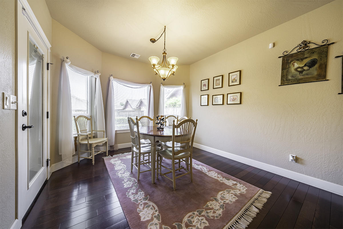 3627 Harbrooke Road Medford, OR 97504 - Photo 18 of 23 5