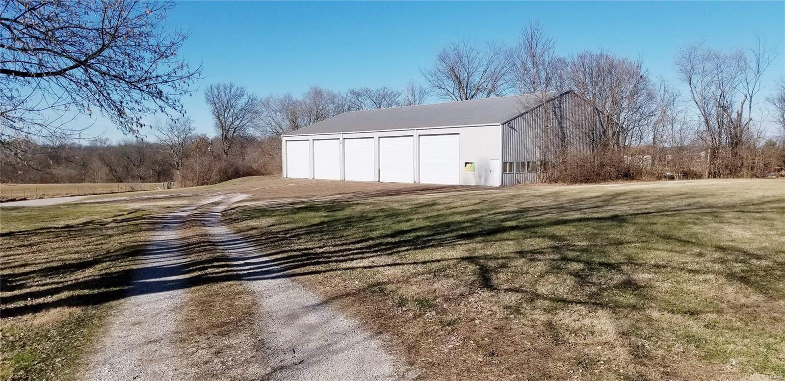 8333 Maple Grove Road Edwardsville, IL 62025 - Photo 3 of 12
