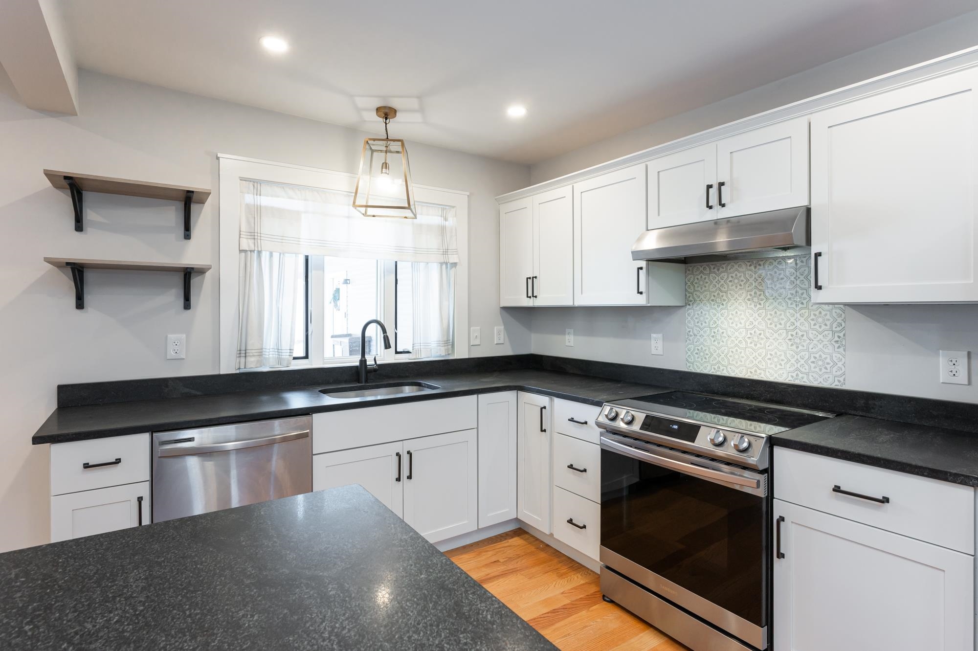 56 Maple Street, Unit C Hopkinton, NH 03229 - Photo 5 of 41