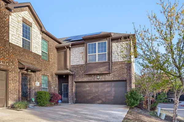 $2,800 | 5035 Venecia Way, Grand Prairie, TX 75052