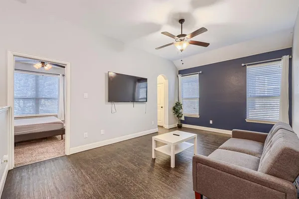 $2,700 | 5035 Venecia Way, Grand Prairie, TX 75052