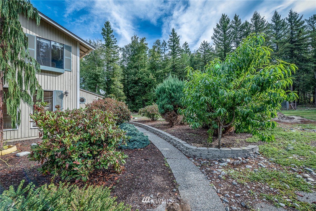 7586 Goodwin Road Everson, WA 98247 - Photo 18 of 22 a front view of a house with a yard