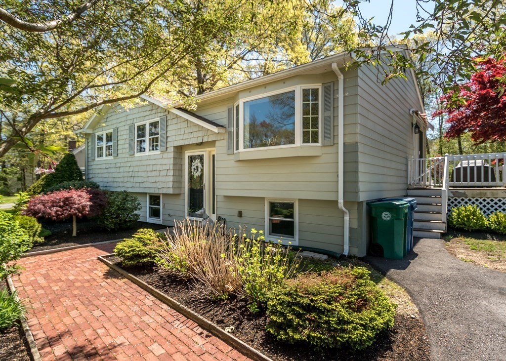 47 Tower Farm Road Billerica, MA 01821 - Photo 3 of 31