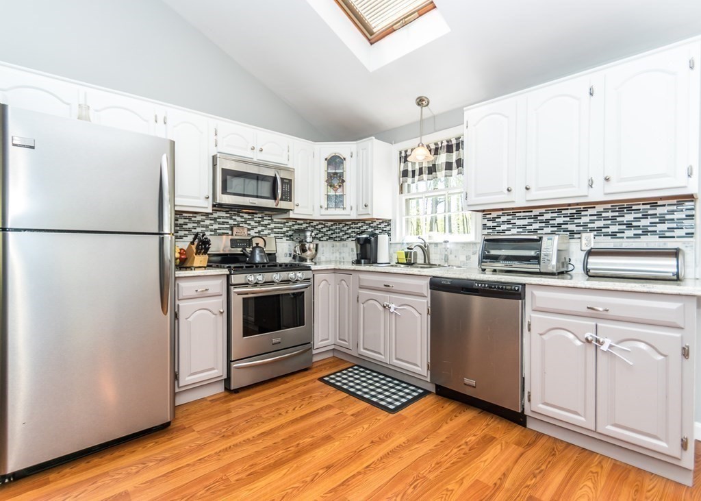 47 Tower Farm Road Billerica, MA 01821 - Photo 4 of 31