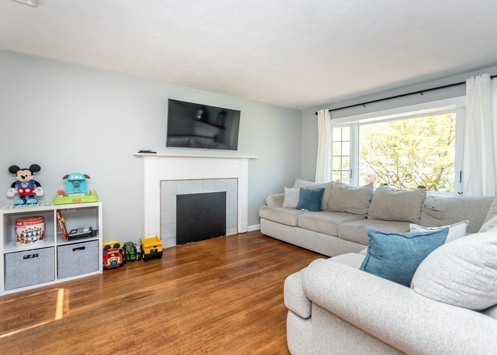 47 Tower Farm Road Billerica, MA 01821 - Photo 10 of 31