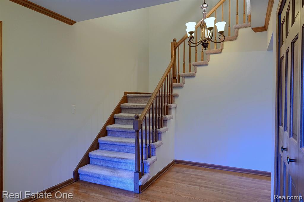 1249 Springwood Court Rochester Hills, MI 48309 - Photo 5 of 52
