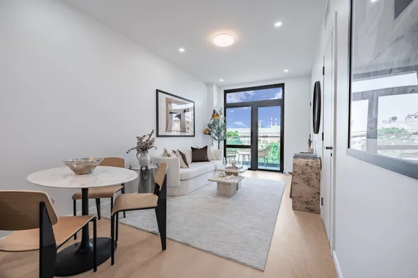 $1,500,000 | 11-52 44th Drive, Unit 7R | Long Island City