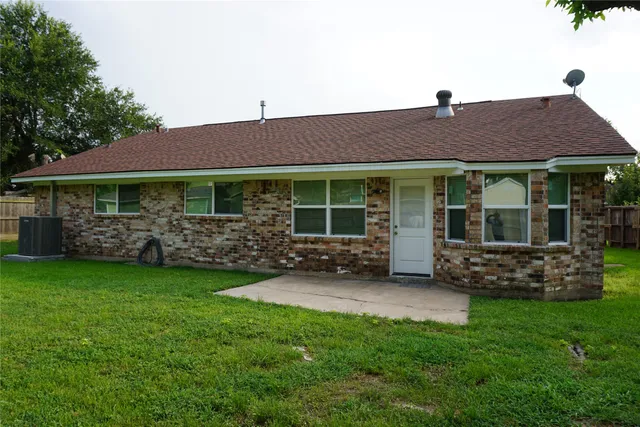 $400,000 | 15806 Sulky Trail Court, Houston, TX 77060