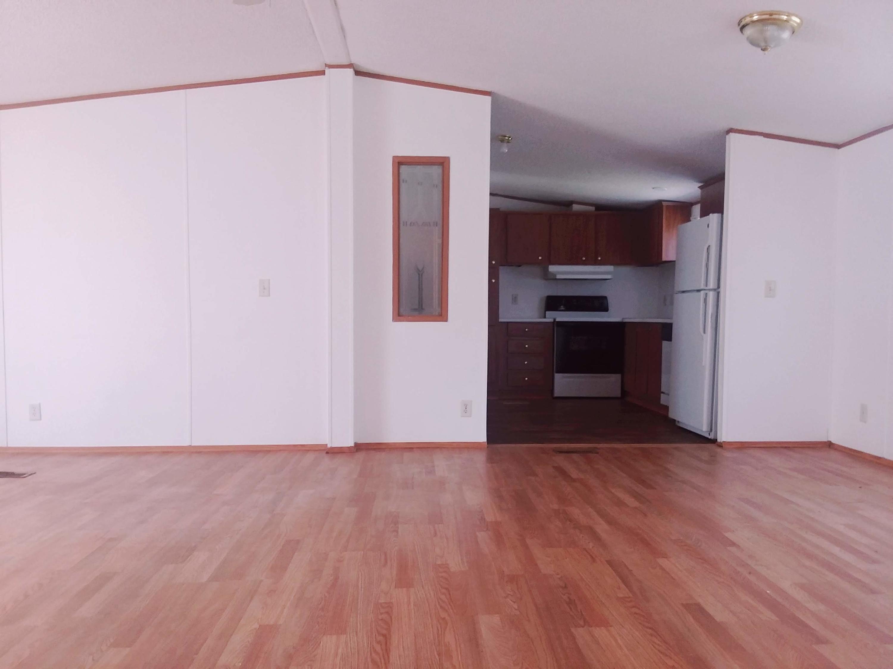 937 Ridgeview Road Maryville, TN 37801 - Photo 9 of 22 Living/ dining area to kitchen