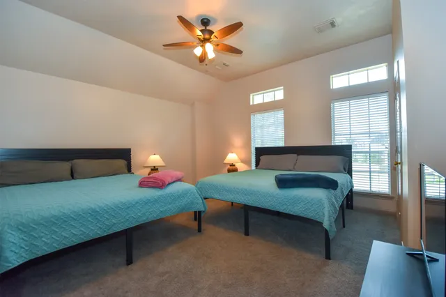 $9,500 | 10102 White Oak Trail Lane, Houston, TX 77064