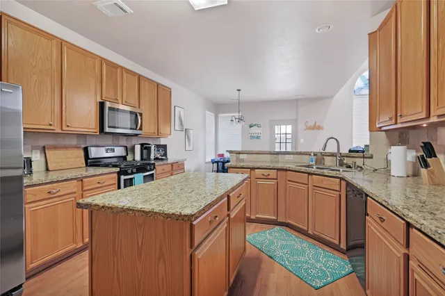 $9,500 | 10102 White Oak Trail Lane, Houston, TX 77064