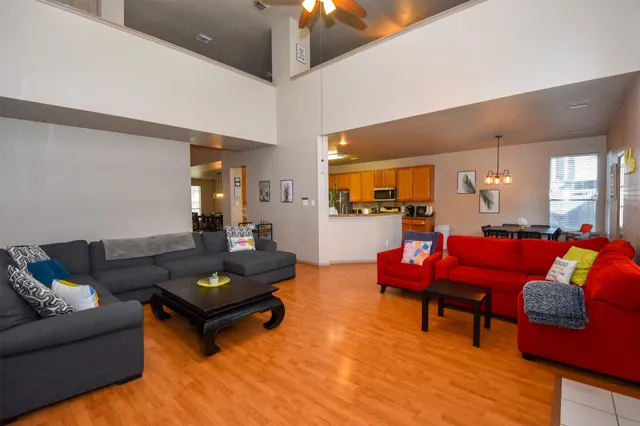 $9,500 | 10102 White Oak Trail Lane, Houston, TX 77064