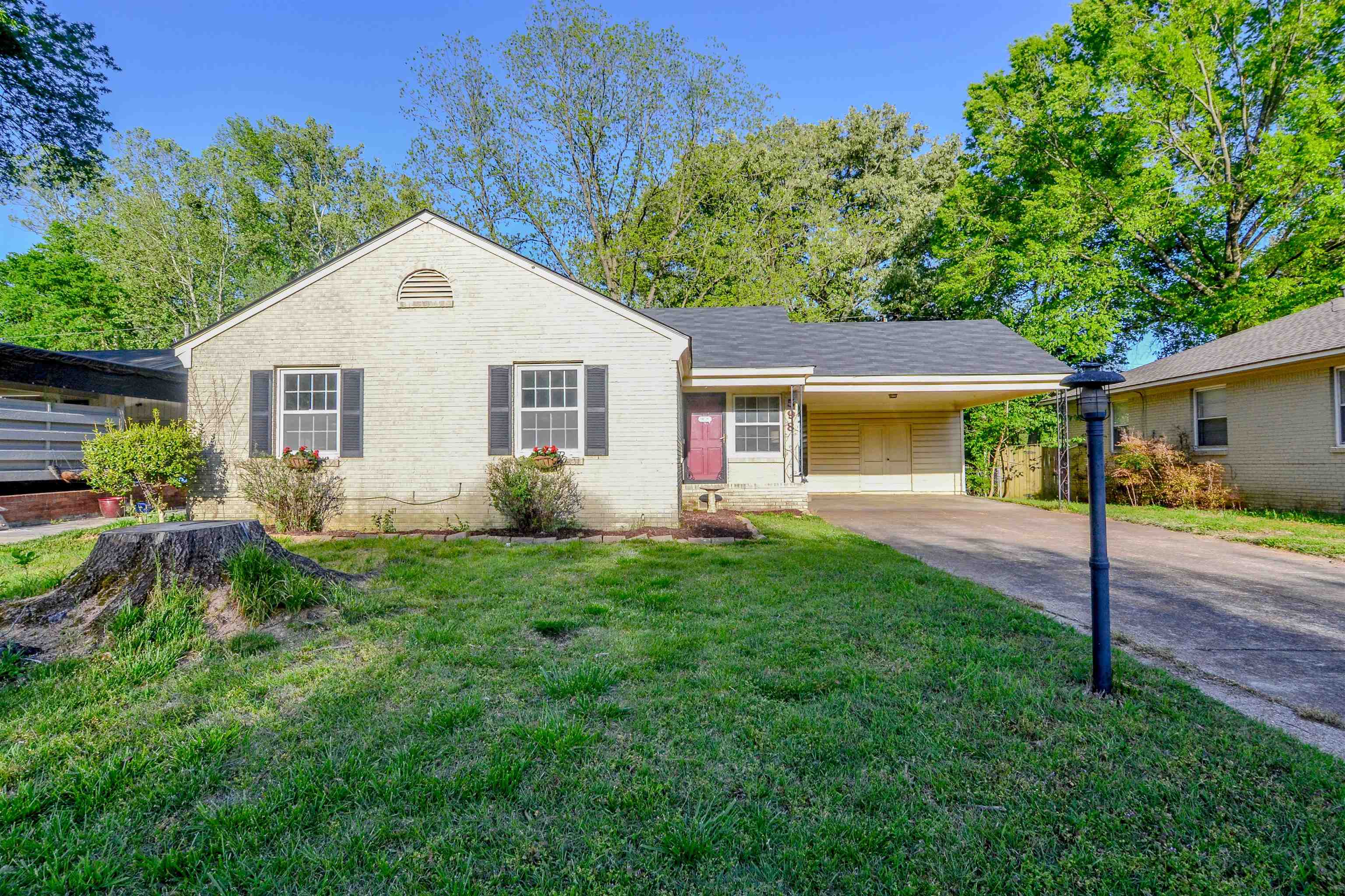 598 North Oak Grove Road Memphis, TN 38120 - Photo 1 of 19 Gallery Image 1