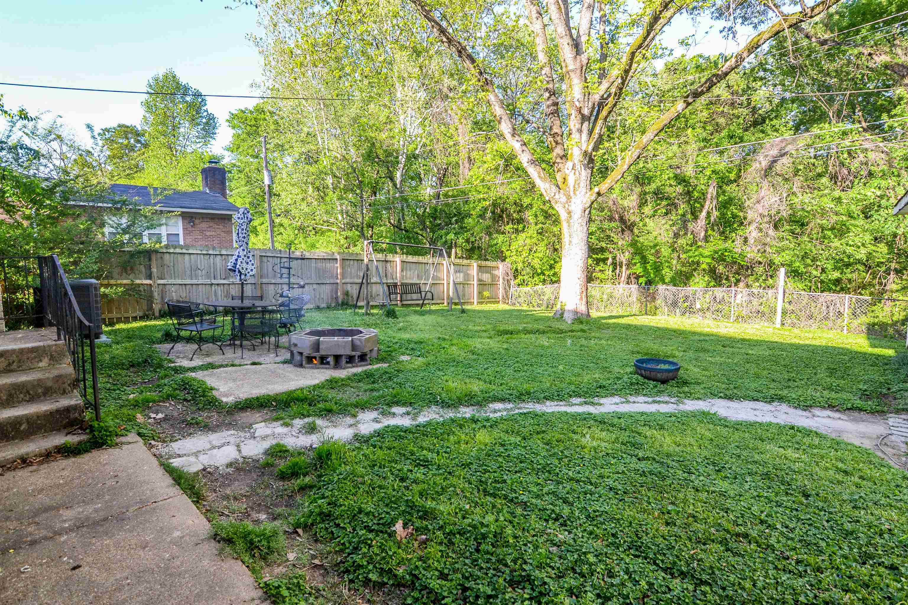 598 North Oak Grove Road Memphis, TN 38120 - Photo 17 of 19 Gallery Image 17