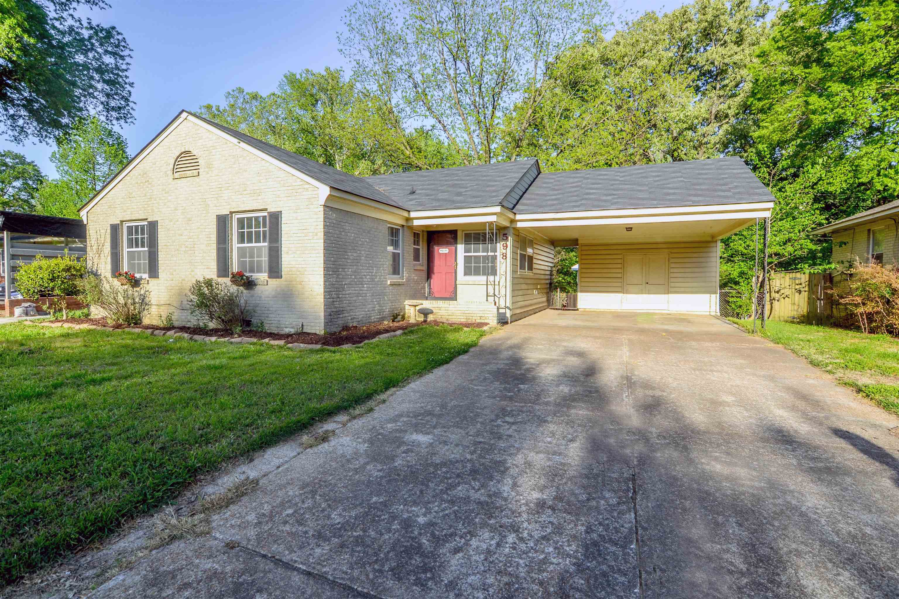 598 North Oak Grove Road Memphis, TN 38120 - Photo 2 of 19 Gallery Image 2