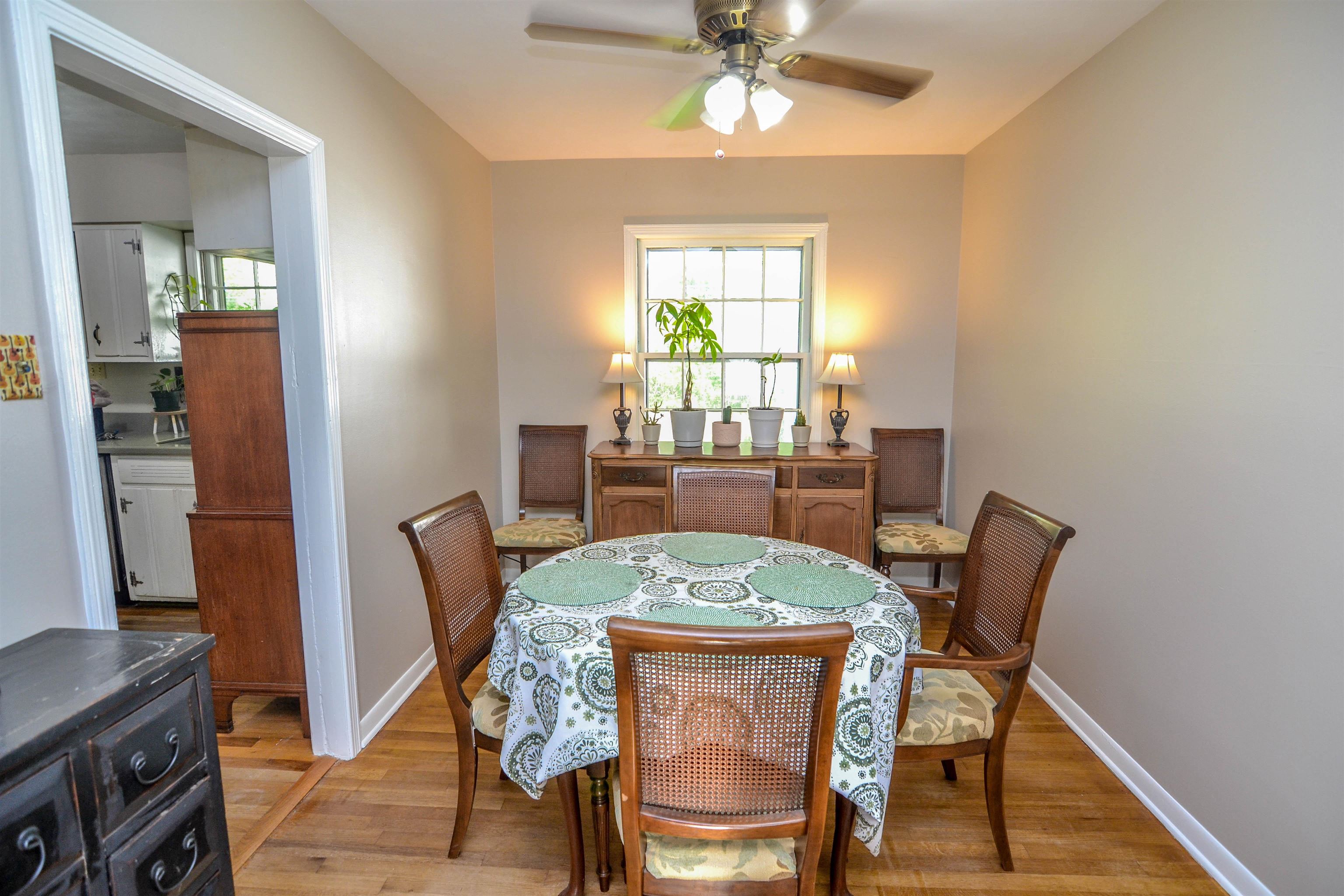 598 North Oak Grove Road Memphis, TN 38120 - Photo 5 of 19 Gallery Image 5