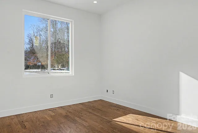 a view of empty room with window