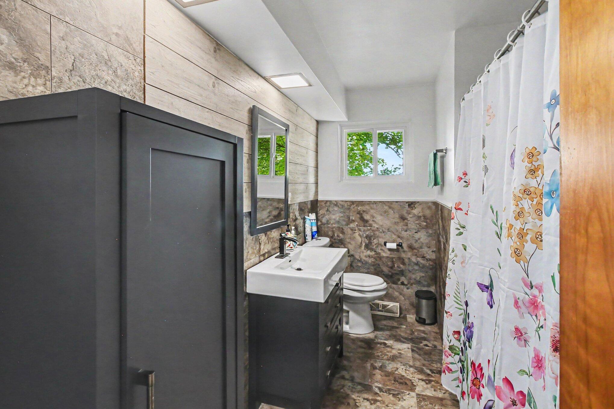 6025 Zimmer Road Haslett, MI 48840 - Photo 13 of 18 017_file_1403