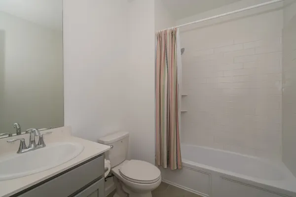 $2,750 | 2513 Seneca Lk Drive, Texas City, TX 77568