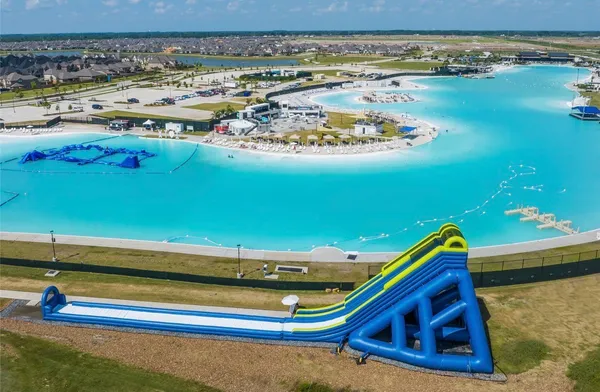 $2,750 | 2513 Seneca Lk Drive, Texas City, TX 77568