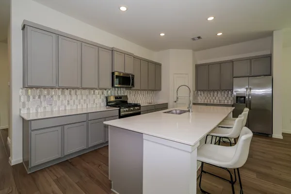 $2,750 | 2513 Seneca Lk Drive, Texas City, TX 77568