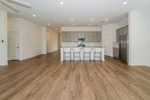 $2,750 | 2513 Seneca Lk Drive, Texas City, TX 77568