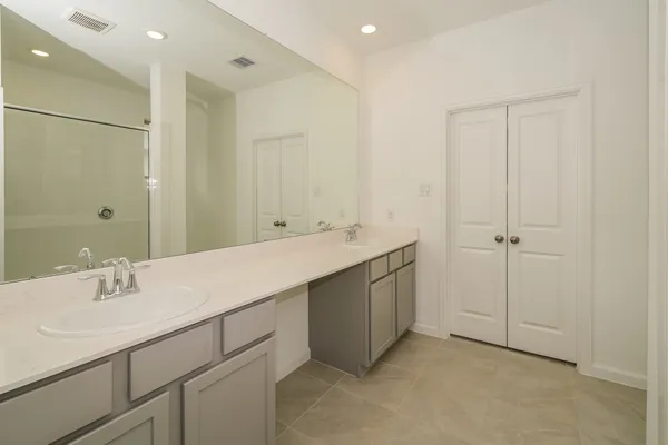 $2,750 | 2513 Seneca Lk Drive, Texas City, TX 77568