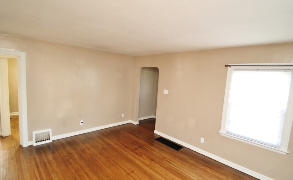 1828 Spring Street Fort Wayne, IN 46808 - Photo 4 of 15