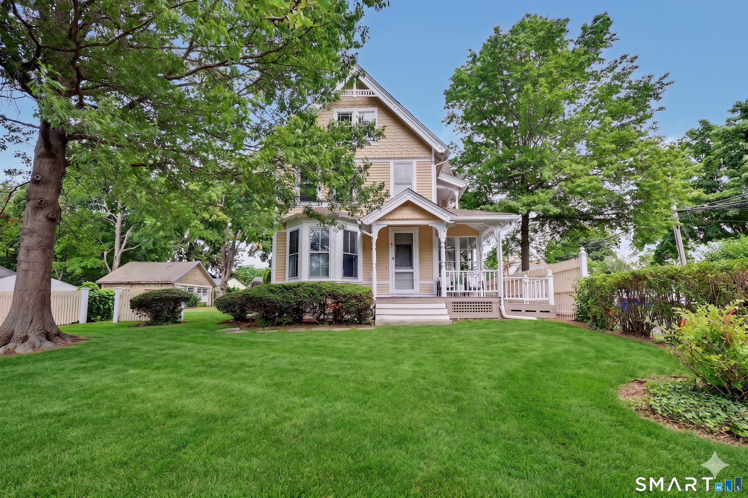 244 Stratfield Road Fairfield, CT 06825 - Photo 1 of 37