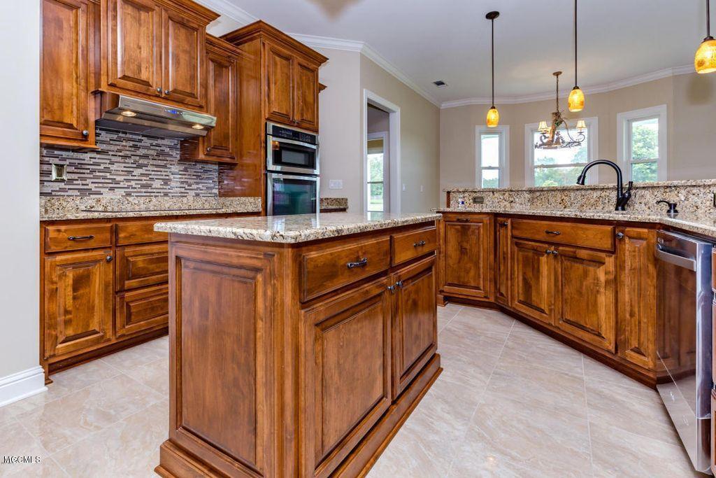 10720 Antioch Road Vancleave, MS 39565 - Photo 34 of 70 -35 - LW - KITCHEN (View 8)