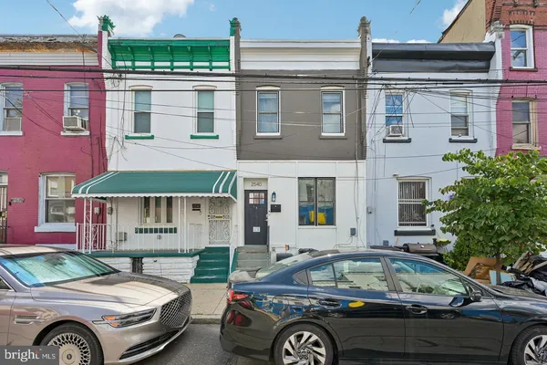 $2,000 | 2540 West Montgomery Avenue, Philadelphia, PA 19121