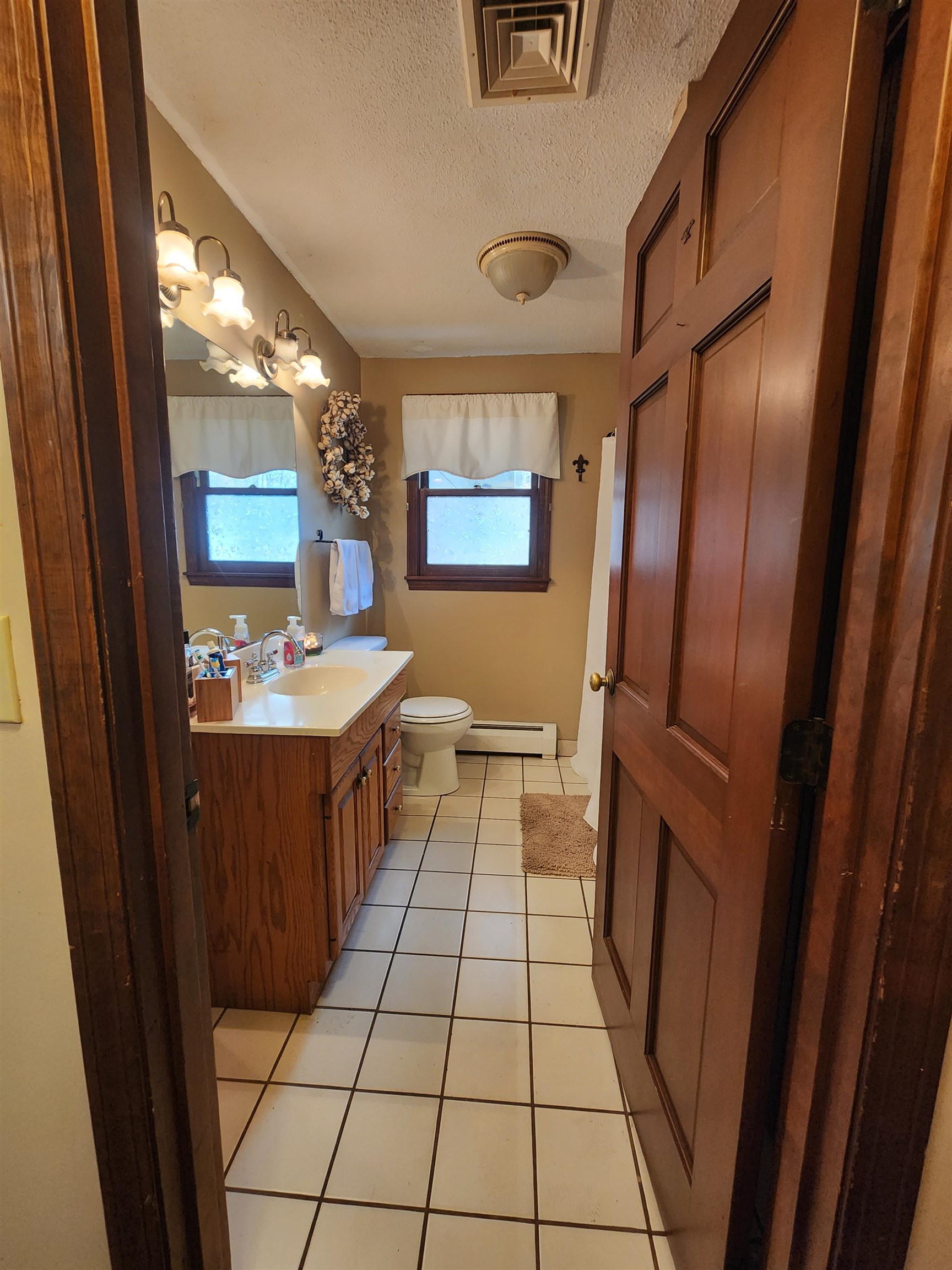 1 Olde Coach Road Derry, NH 03038 - Photo 10 of 28