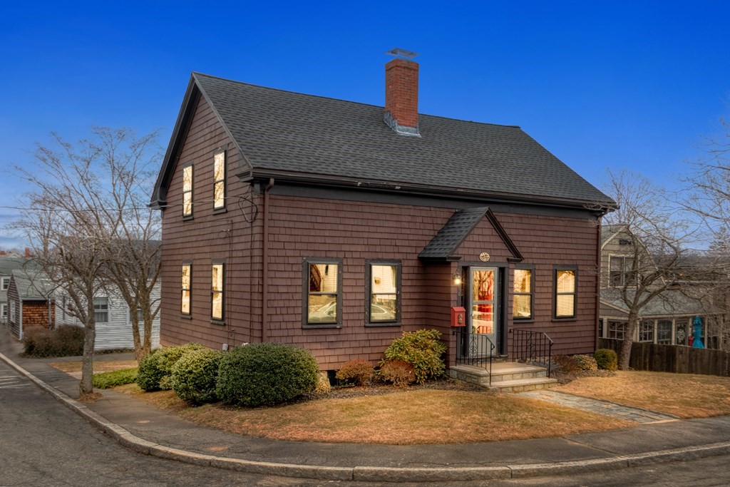 2 Chestnut Street Marblehead, MA 01945 - Photo 1 of 27 Gallery Image 1