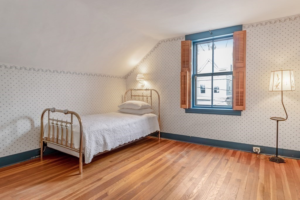 2 Chestnut Street Marblehead, MA 01945 - Photo 19 of 27 Gallery Image 19