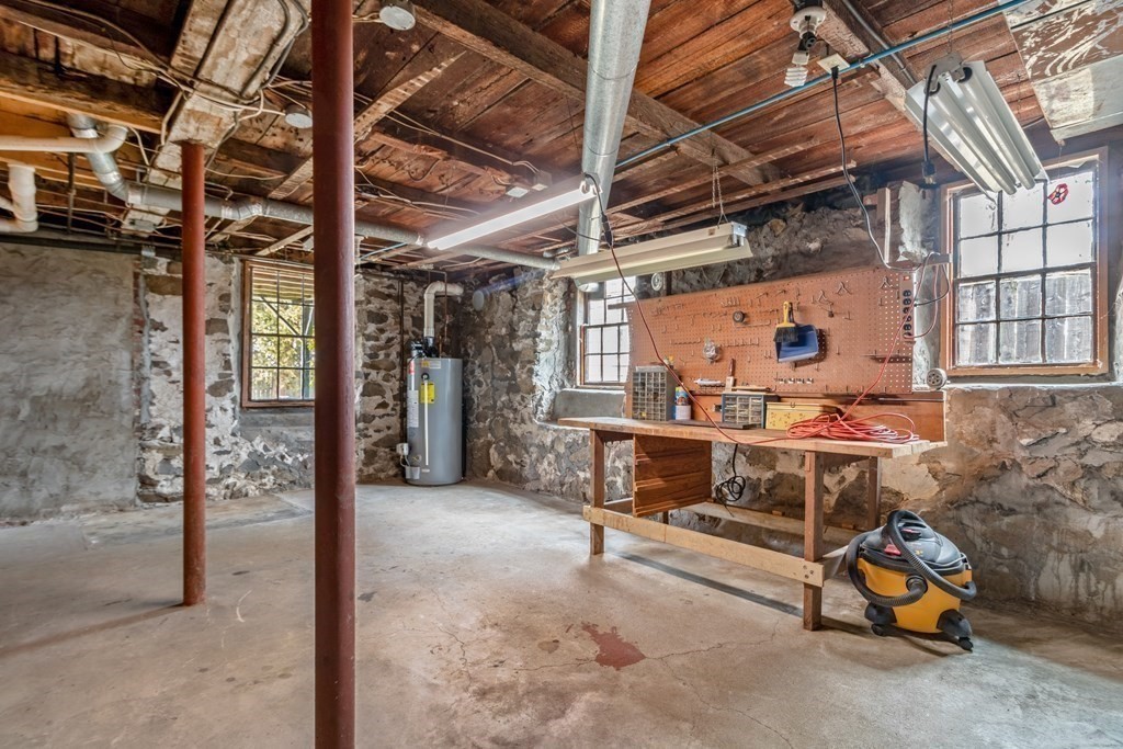 2 Chestnut Street Marblehead, MA 01945 - Photo 24 of 27 Gallery Image 24