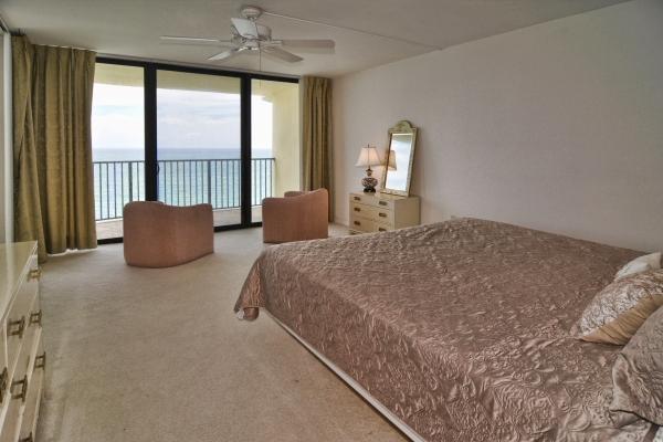 400 South Beach Road, Unit 1101 Jupiter, FL 33469 - Photo 15 of 24 Master Bedroom