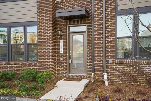 $720,000 | 8154 Varick Place, Rockville, MD 20855
