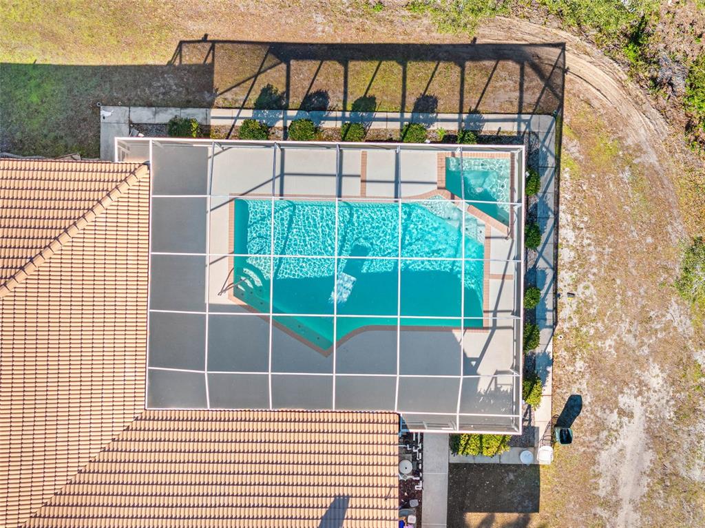 9336 Tooke Shore Drive Weeki Wachee, FL 34613 - Photo 37 of 44 a view of a balcony