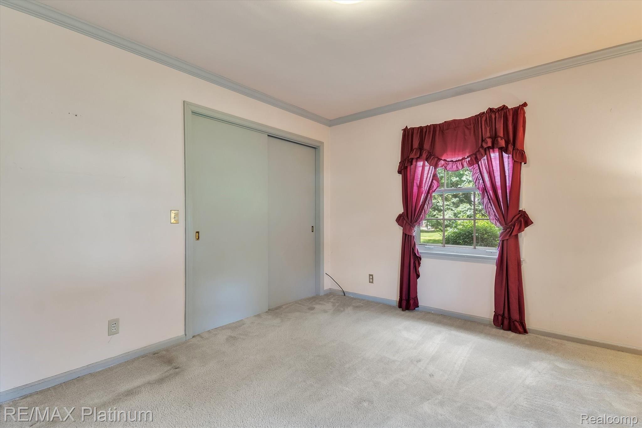 110 Riddle Street Howell, MI 48843 - Photo 19 of 39 Bedroom #3