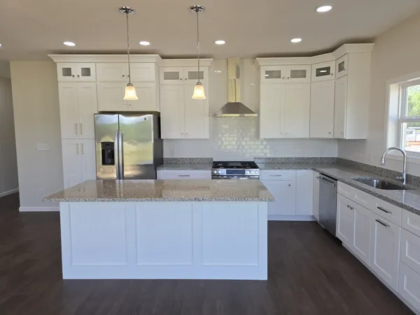 $369,900 | 170 Jasper Gulch Drive, Jasper, TN 37347