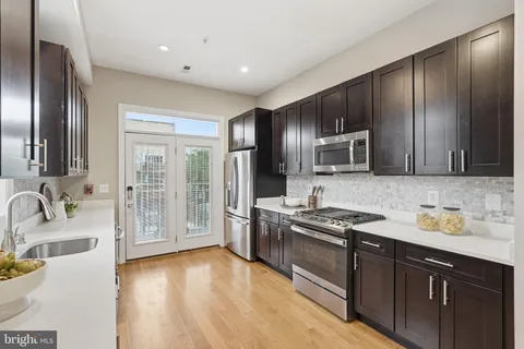 $899,990 | 1110 6th Street Northeast, Unit 2, Washington, DC 20002