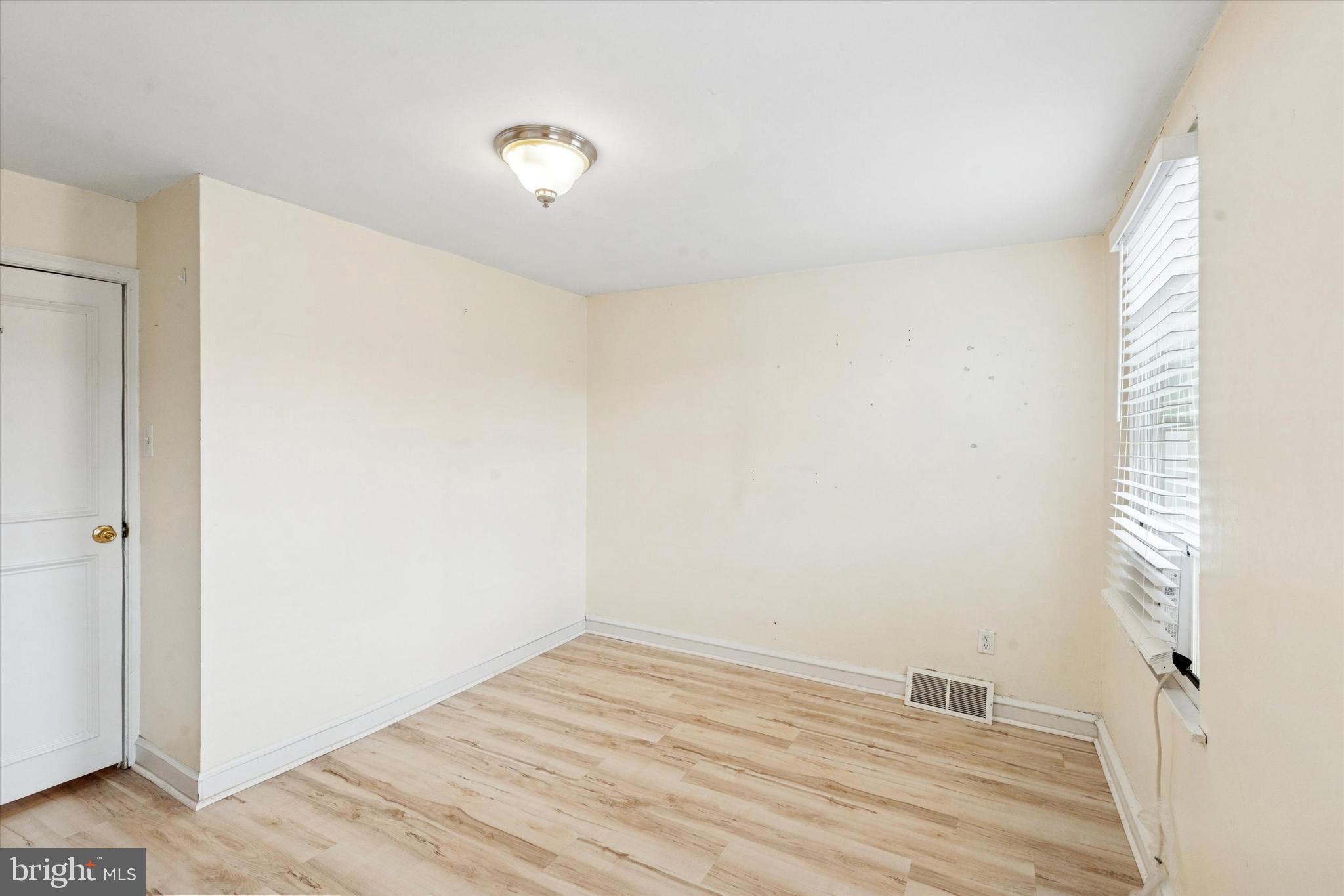 933 Cantrell Street Philadelphia, PA 19148 - Photo 22 of 25 a view of empty room with wooden floor