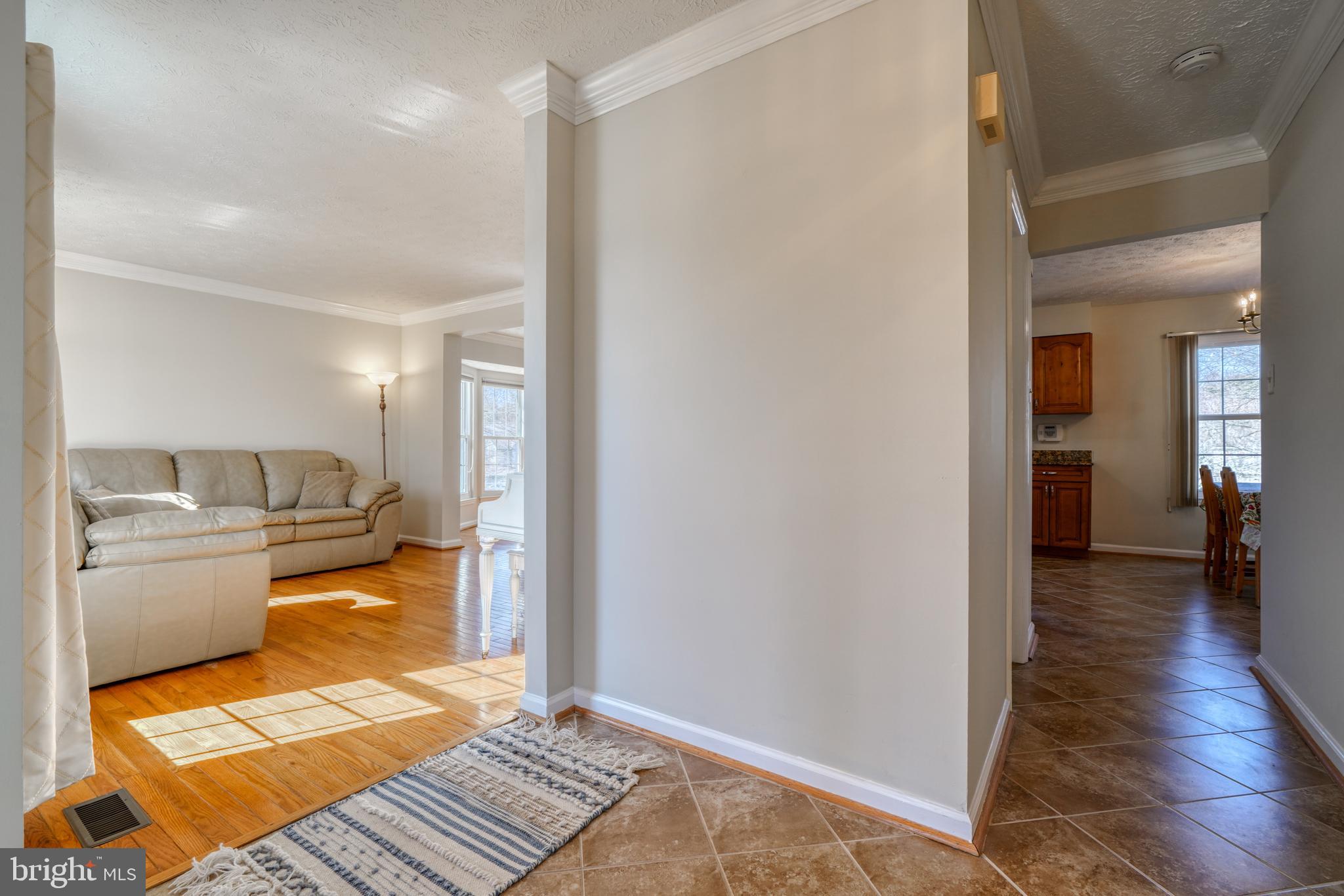 9308 Kings Grant Road Laurel, MD 20723 - Photo 4 of 77