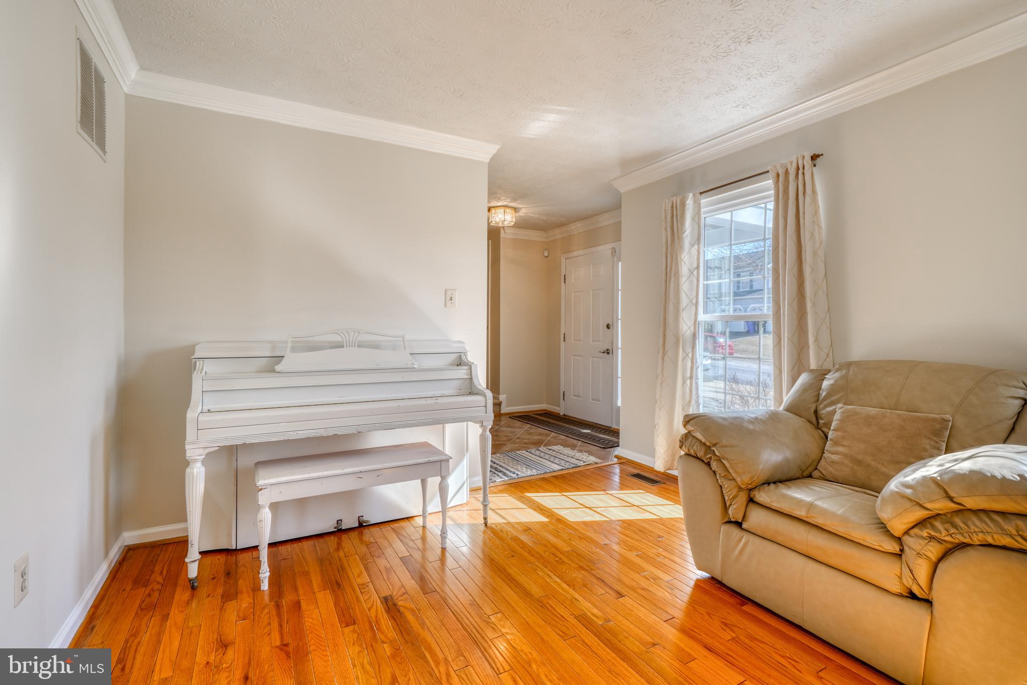9308 Kings Grant Road Laurel, MD 20723 - Photo 7 of 77