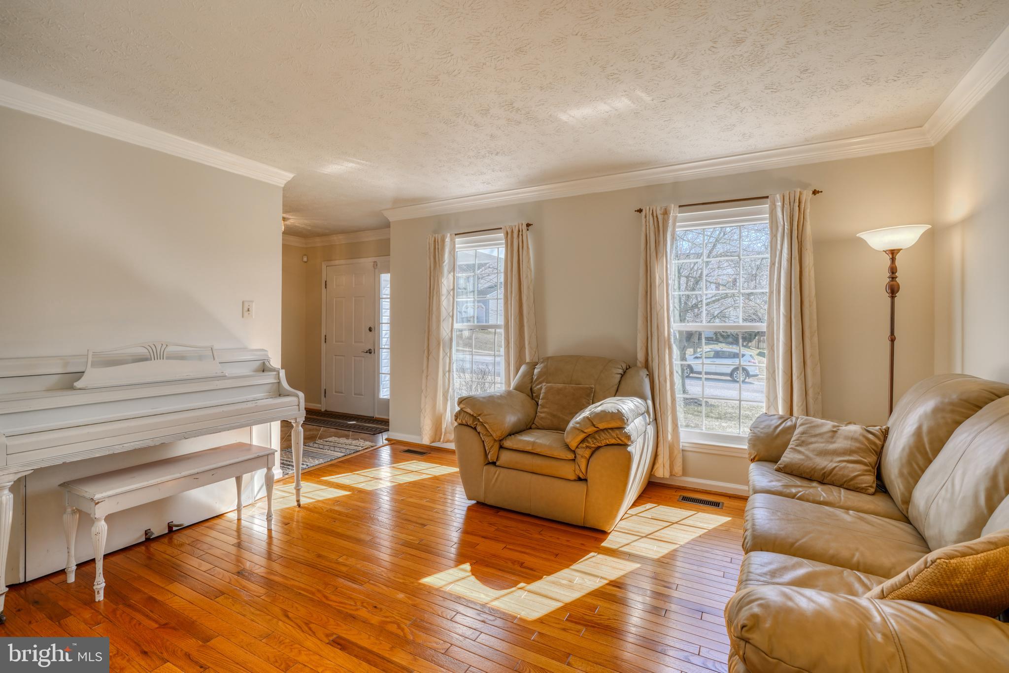 9308 Kings Grant Road Laurel, MD 20723 - Photo 8 of 77