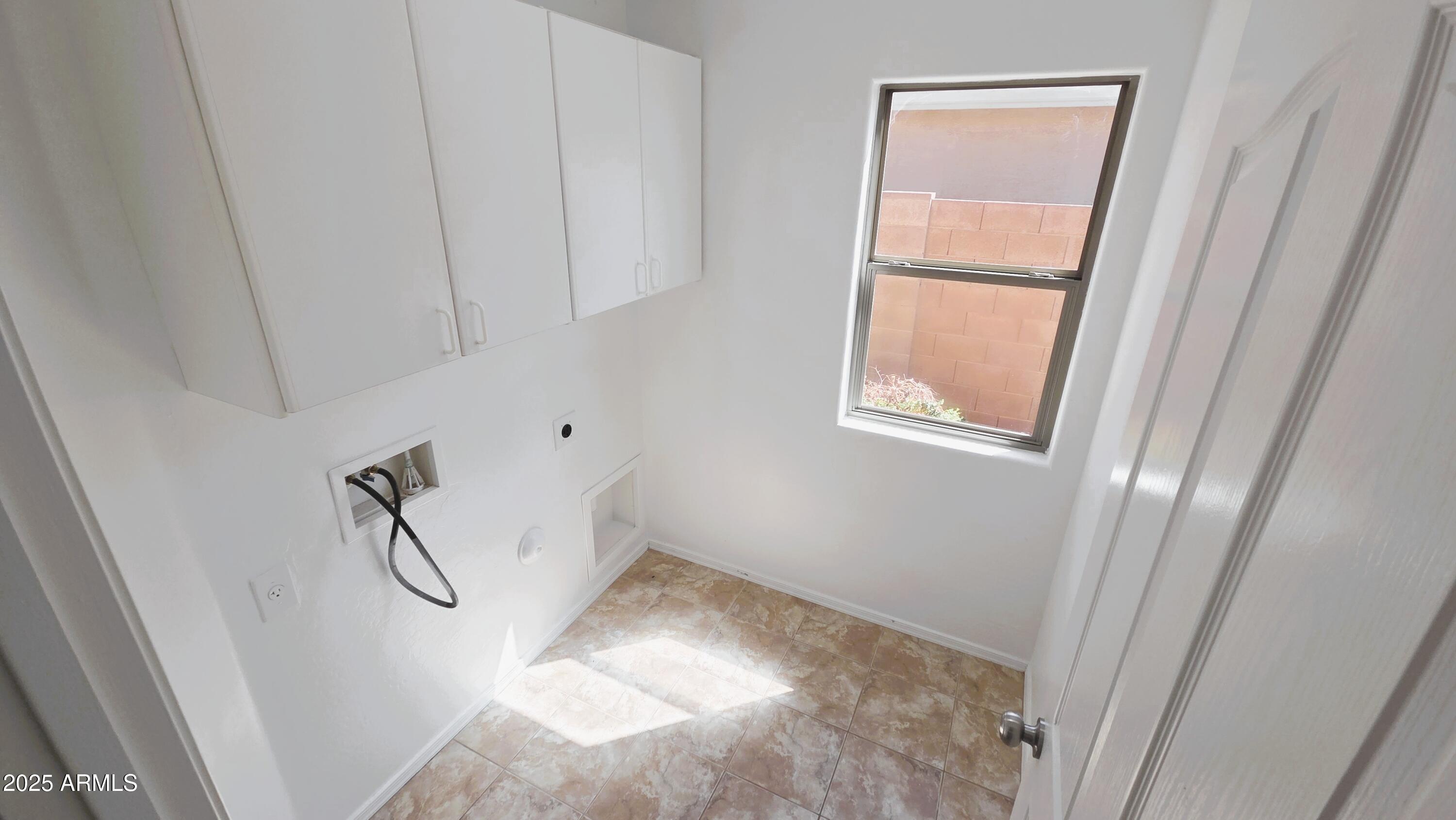 46148 West Tucker Road Maricopa, AZ 85139 - Photo 16 of 22 laundry room